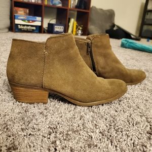 Gray bass ankle boots
